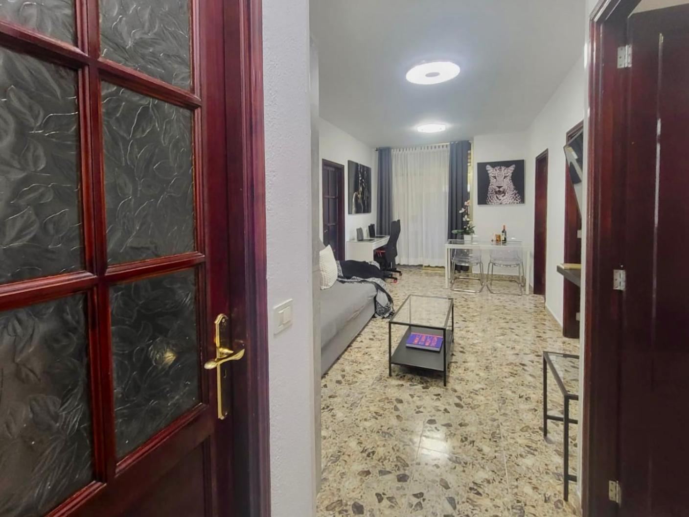 Affordable Holiday Accommodation For Large Families And Groups At Las Canteras Beach With 3 Bedrooms And Free Parking Las Palmas de Gran Canaria Luaran gambar